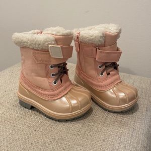 Cat & Jack Girls Snowboots EUC 5